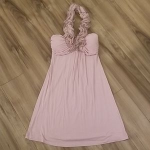 Cute pink jersey summer dress w/ ruffle ne…